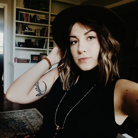 Meet your Posher, Rajna - Picture 2 of 3